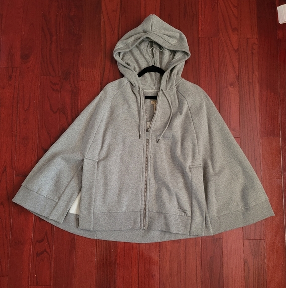 Burberry hoodie cape - Picture 1 of 4
